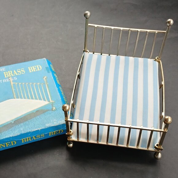 VTG Collectable Miniature Brass Bed in Original Box, #7275 Dollhouse Furniture - Picture 8 of 9